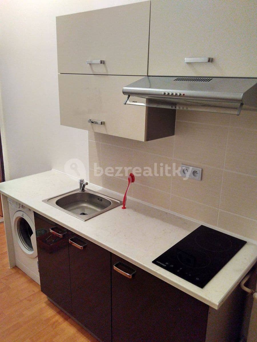 Prenájom bytu 1-izbový 30 m², Turnovská, Praha, Praha Prenájom bytu 1-izbový 30 m², Turnovská, Praha, Praha