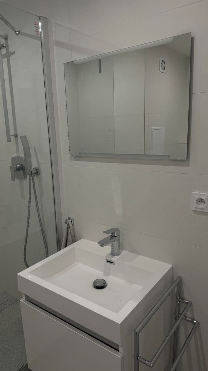 Prenájom bytu 2-izbový 43 m², Boháčova, Praha, Praha Prenájom bytu 2-izbový 43 m², Boháčova, Praha, Praha