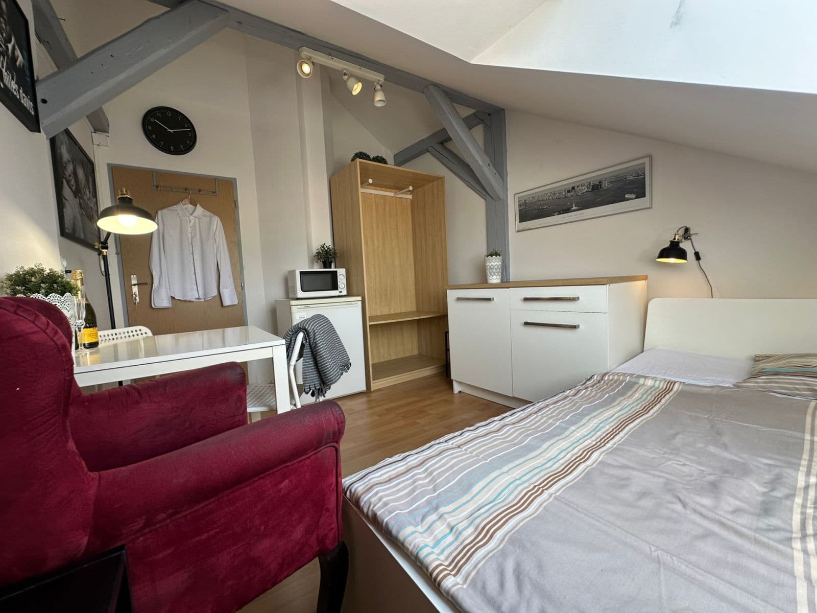 Prenájom bytu 2-izbový 18 m², Kováků, Praha, Praha Prenájom bytu 2-izbový 18 m², Kováků, Praha, Praha