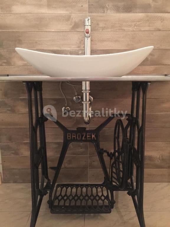 Prenájom bytu Garsoniéra 38 m², Kováků, Praha, Praha Prenájom bytu Garsoniéra 38 m², Kováků, Praha, Praha