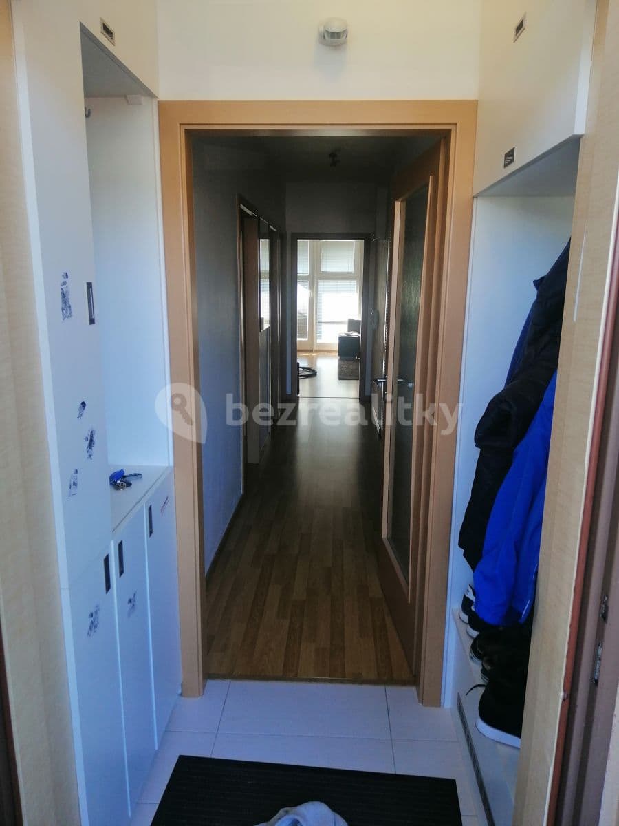 Prenájom bytu 3-izbový 63 m², Komenského, Horoměřice, Středočeský kraj Prenájom bytu 3-izbový 63 m², Komenského, Horoměřice, Středočeský kraj