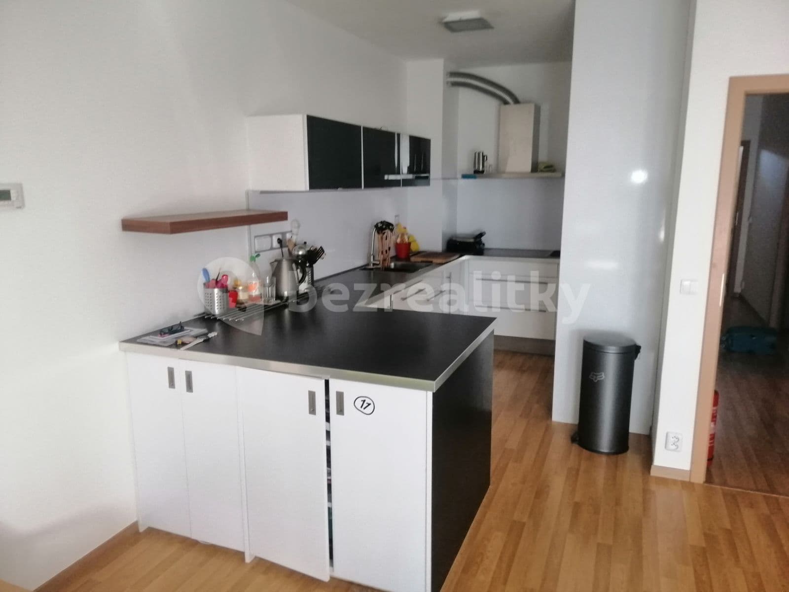 Prenájom bytu 3-izbový 63 m², Komenského, Horoměřice, Středočeský kraj Prenájom bytu 3-izbový 63 m², Komenského, Horoměřice, Středočeský kraj