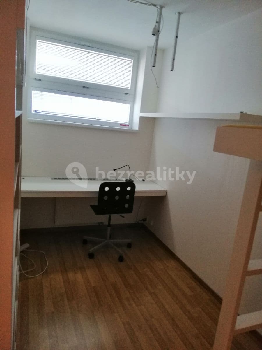 Prenájom bytu 3-izbový 63 m², Komenského, Horoměřice, Středočeský kraj Prenájom bytu 3-izbový 63 m², Komenského, Horoměřice, Středočeský kraj