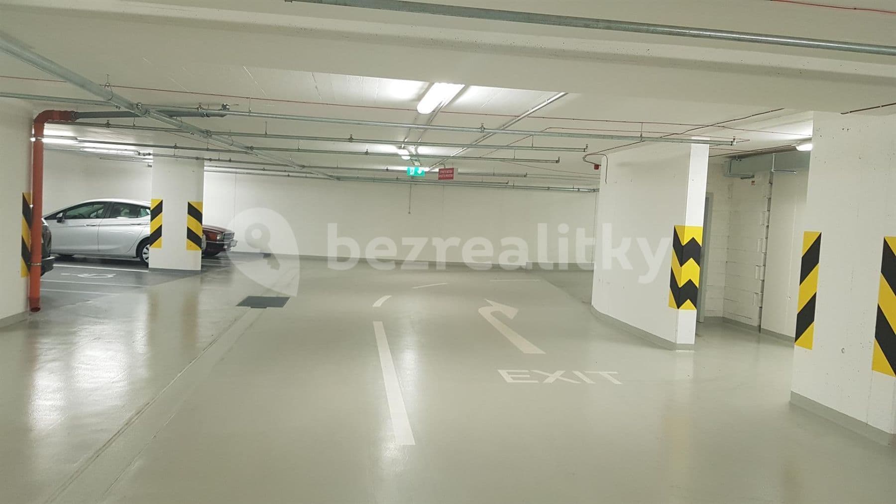 Prenájom garáže 12 m², U Mlýnského kanálu, Praha, Praha Prenájom garáže 12 m², U Mlýnského kanálu, Praha, Praha