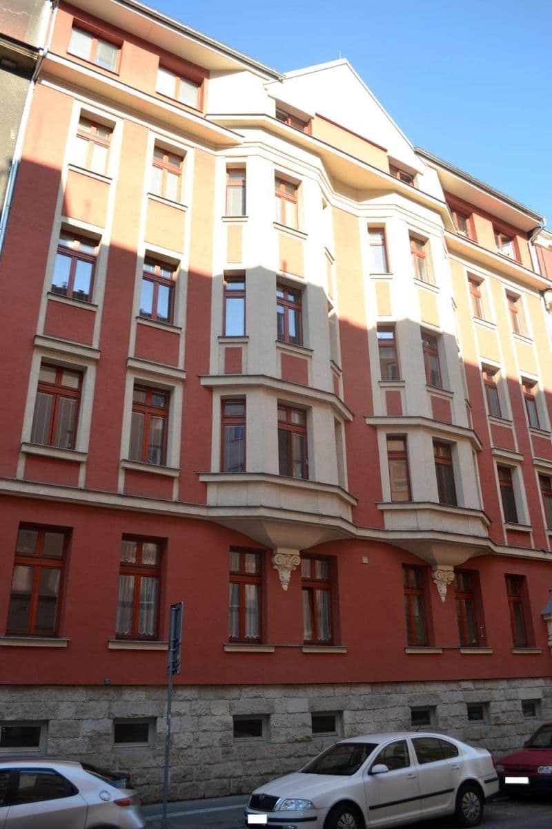 Prenájom bytu 4-izbový 120 m², Balcarova, Ostrava, Moravskoslezský kraj Prenájom bytu 4-izbový 120 m², Balcarova, Ostrava, Moravskoslezský kraj