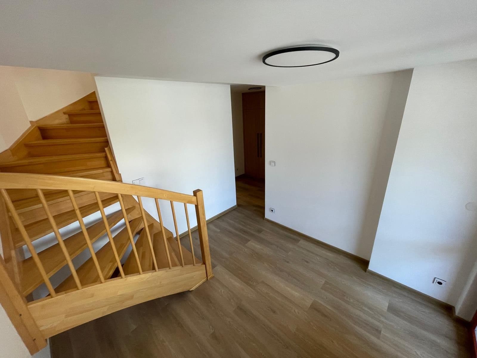Prenájom bytu 4-izbový 120 m², Balcarova, Ostrava, Moravskoslezský kraj Prenájom bytu 4-izbový 120 m², Balcarova, Ostrava, Moravskoslezský kraj
