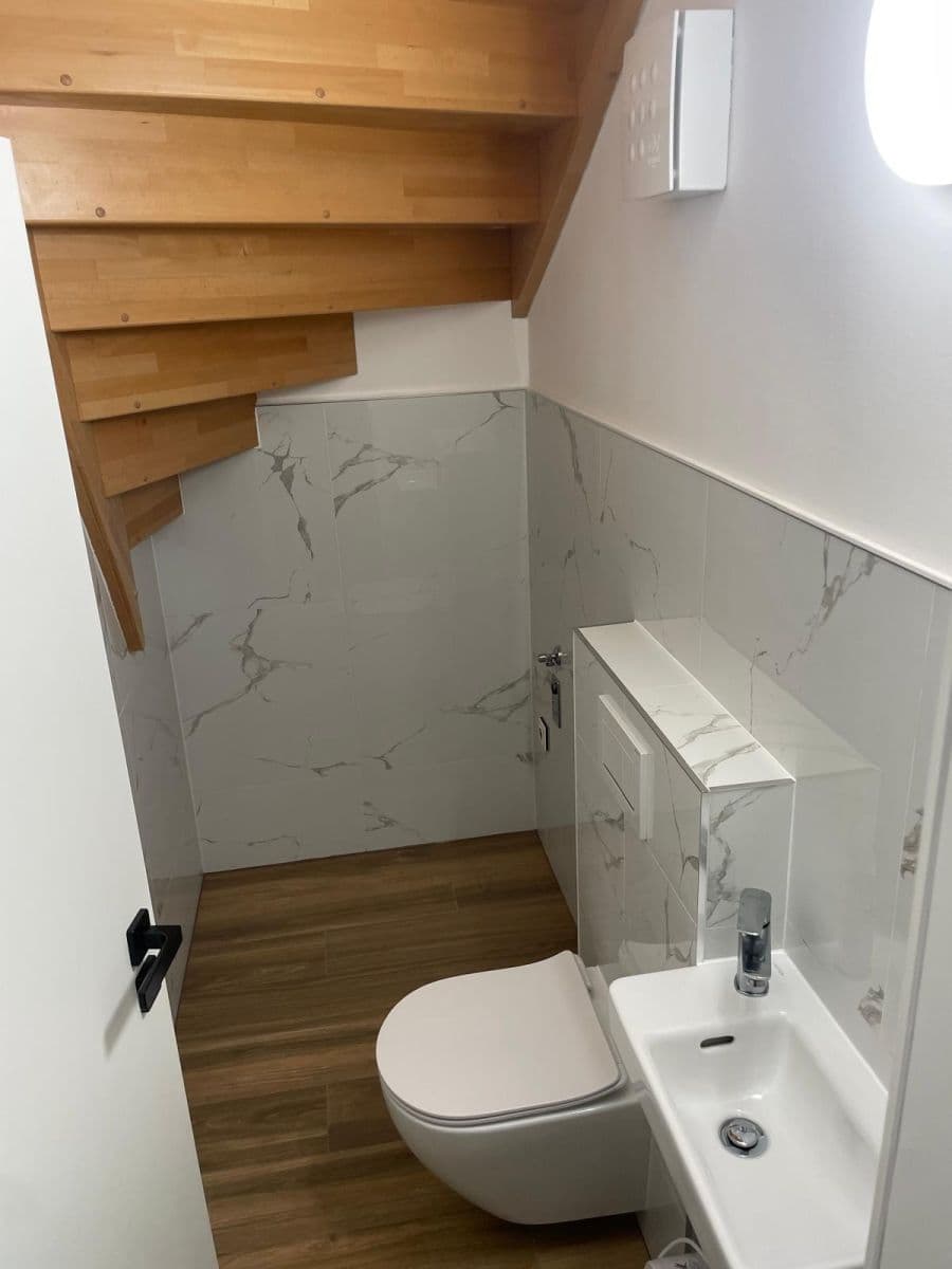 Prenájom bytu 4-izbový 120 m², Balcarova, Ostrava, Moravskoslezský kraj Prenájom bytu 4-izbový 120 m², Balcarova, Ostrava, Moravskoslezský kraj