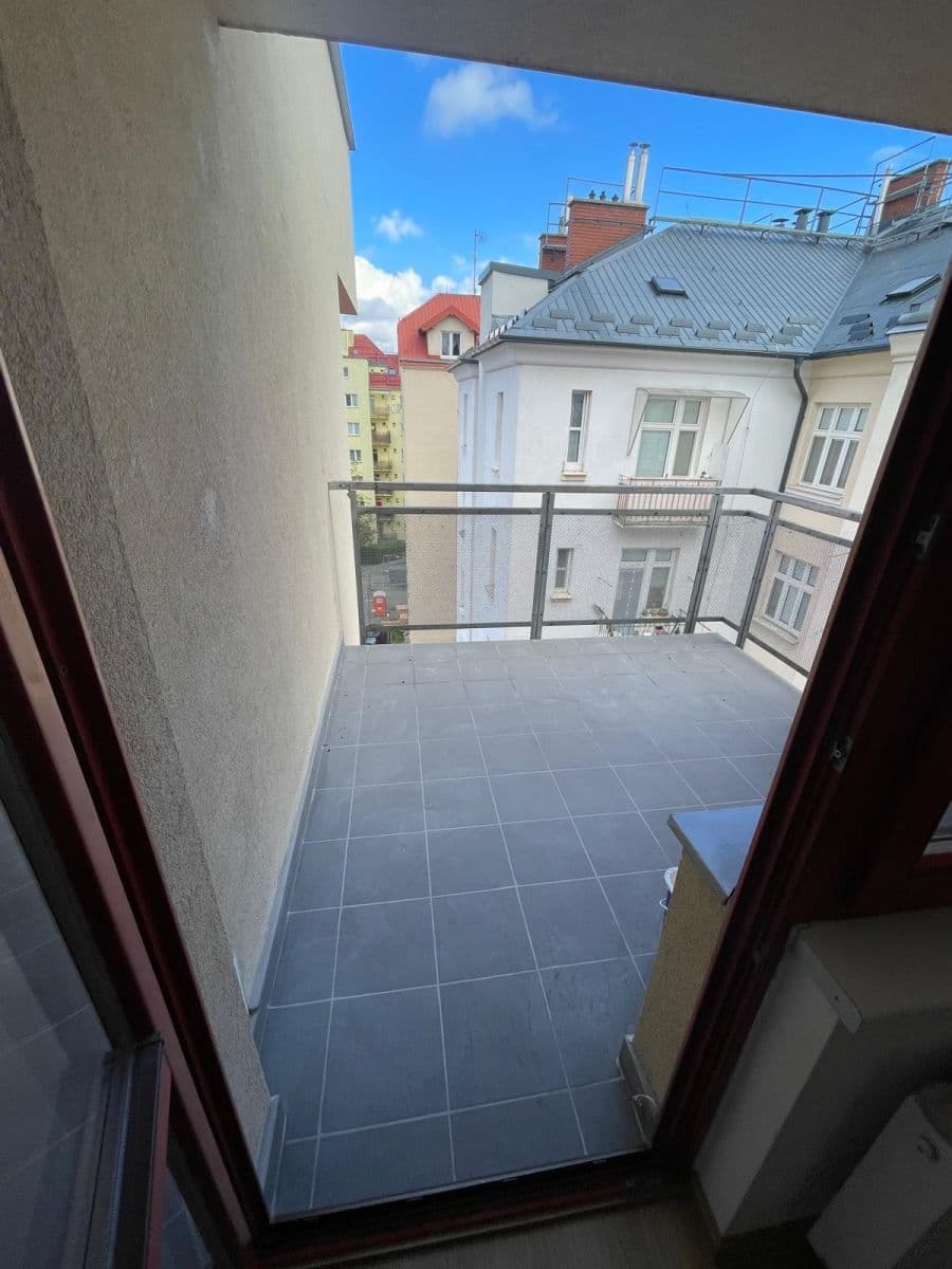 Prenájom bytu 4-izbový 120 m², Balcarova, Ostrava, Moravskoslezský kraj Prenájom bytu 4-izbový 120 m², Balcarova, Ostrava, Moravskoslezský kraj