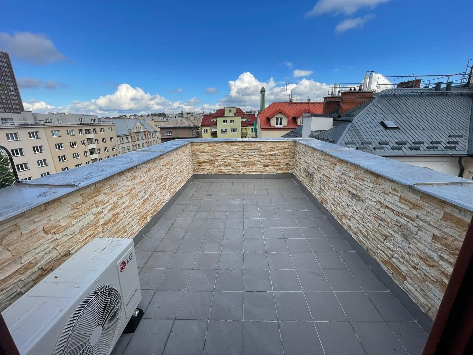Prenájom bytu 4-izbový 120 m², Balcarova, Ostrava, Moravskoslezský kraj Prenájom bytu 4-izbový 120 m², Balcarova, Ostrava, Moravskoslezský kraj