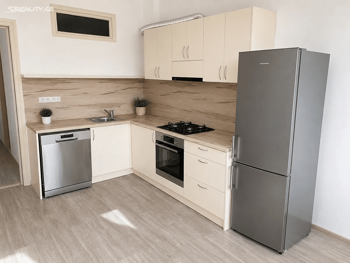 Prenájom bytu 2-izbový 85 m², Dělnická, Praha, Praha Prenájom bytu 2-izbový 85 m², Dělnická, Praha, Praha