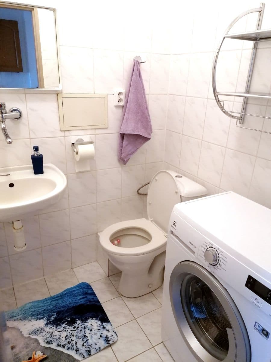 Prenájom bytu 1-izbový 25 m², Kominárska, Nové Mesto, Bratislavský kraj Prenájom bytu 1-izbový 25 m², Kominárska, Nové Mesto, Bratislavský kraj