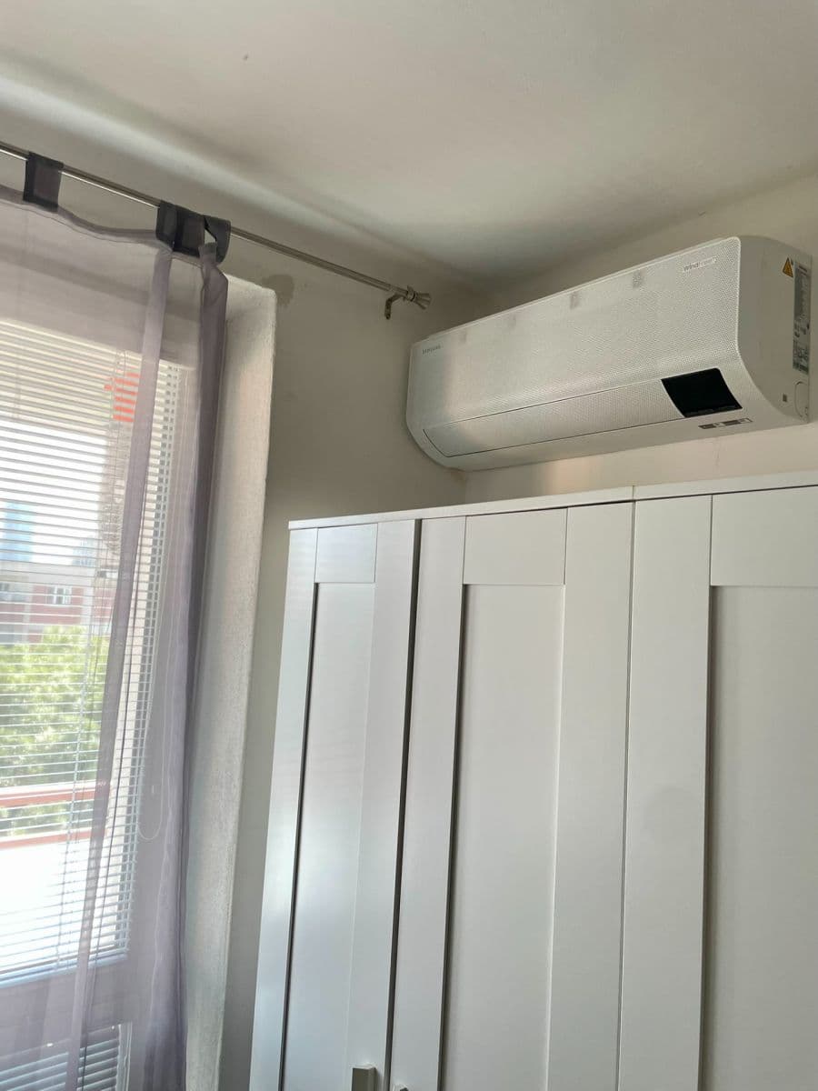 Prenájom bytu 1-izbový 25 m², Kominárska, Nové Mesto, Bratislavský kraj Prenájom bytu 1-izbový 25 m², Kominárska, Nové Mesto, Bratislavský kraj