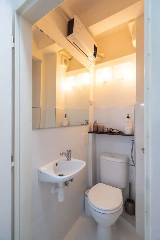 Prenájom bytu 1-izbový 28 m², Ruská, Praha, Praha Prenájom bytu 1-izbový 28 m², Ruská, Praha, Praha