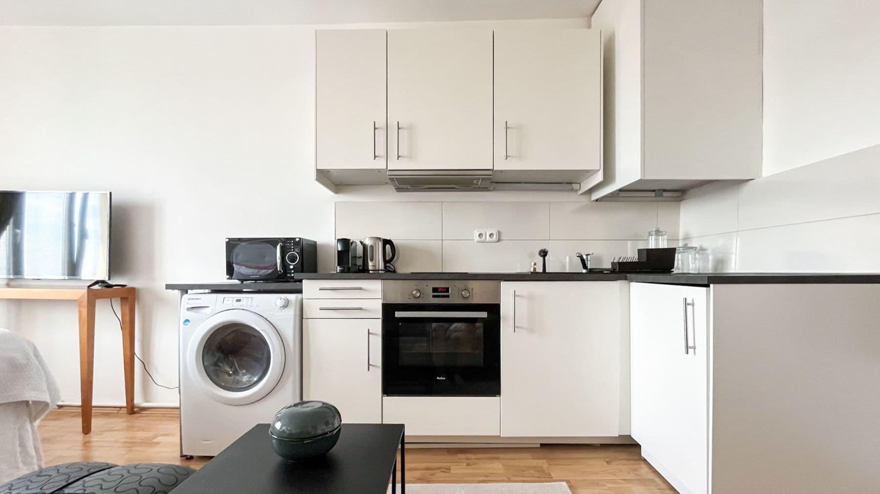 Prenájom bytu 1-izbový 28 m², Ruská, Praha, Praha Prenájom bytu 1-izbový 28 m², Ruská, Praha, Praha