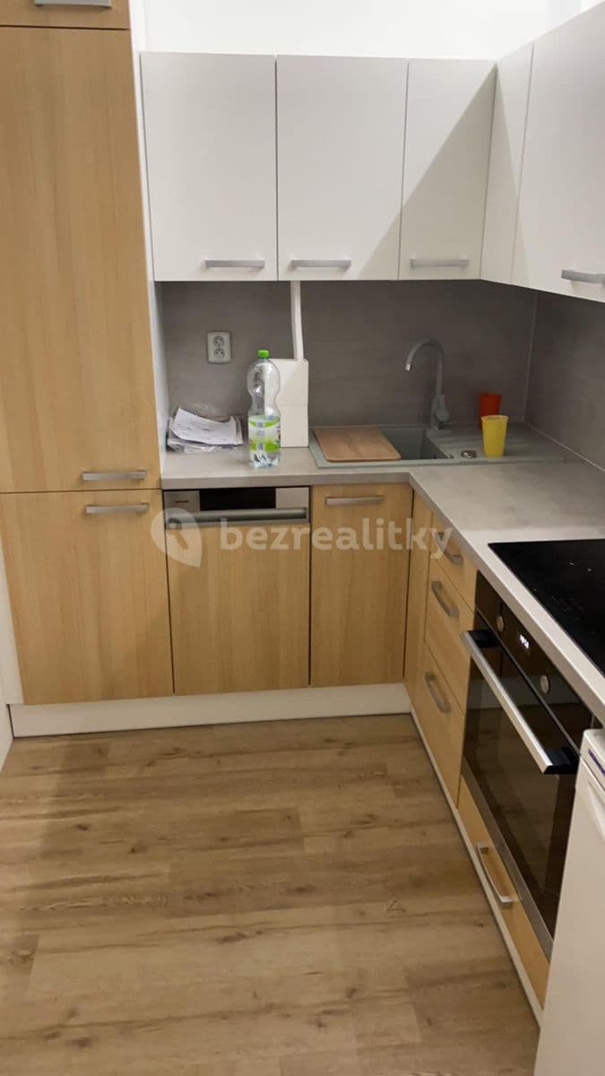 Prenájom bytu 1-izbový 32 m², Ondrouškova, Brno, Jihomoravský kraj Prenájom bytu 1-izbový 32 m², Ondrouškova, Brno, Jihomoravský kraj