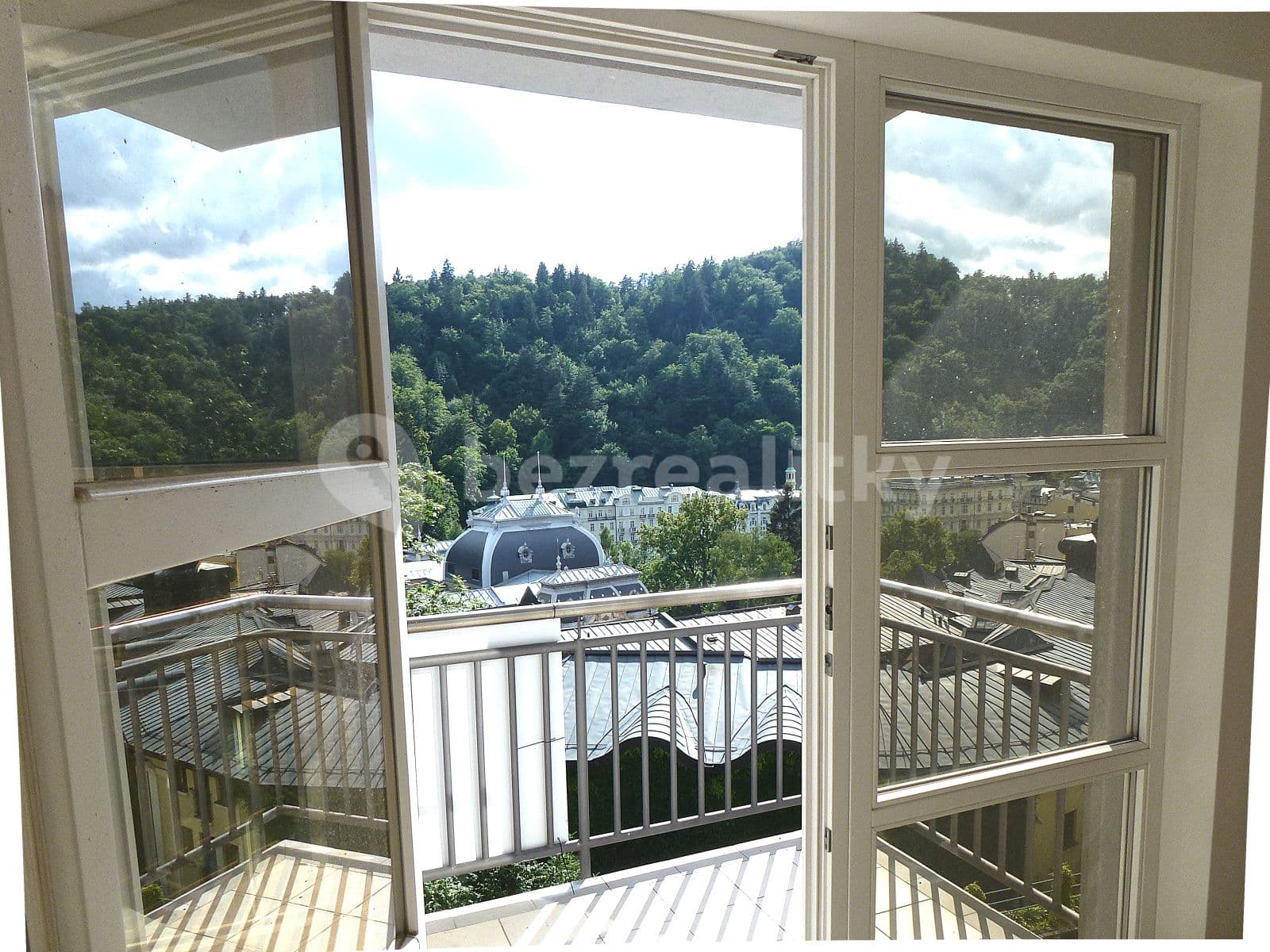 Predaj bytu 3-izbový 130 m², Škroupova, Karlovy Vary, Karlovarský kraj Predaj bytu 3-izbový 130 m², Škroupova, Karlovy Vary, Karlovarský kraj