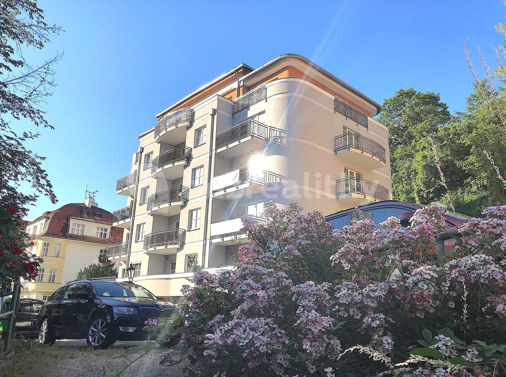 Predaj bytu 3-izbový 130 m², Škroupova, Karlovy Vary, Karlovarský kraj Predaj bytu 3-izbový 130 m², Škroupova, Karlovy Vary, Karlovarský kraj
