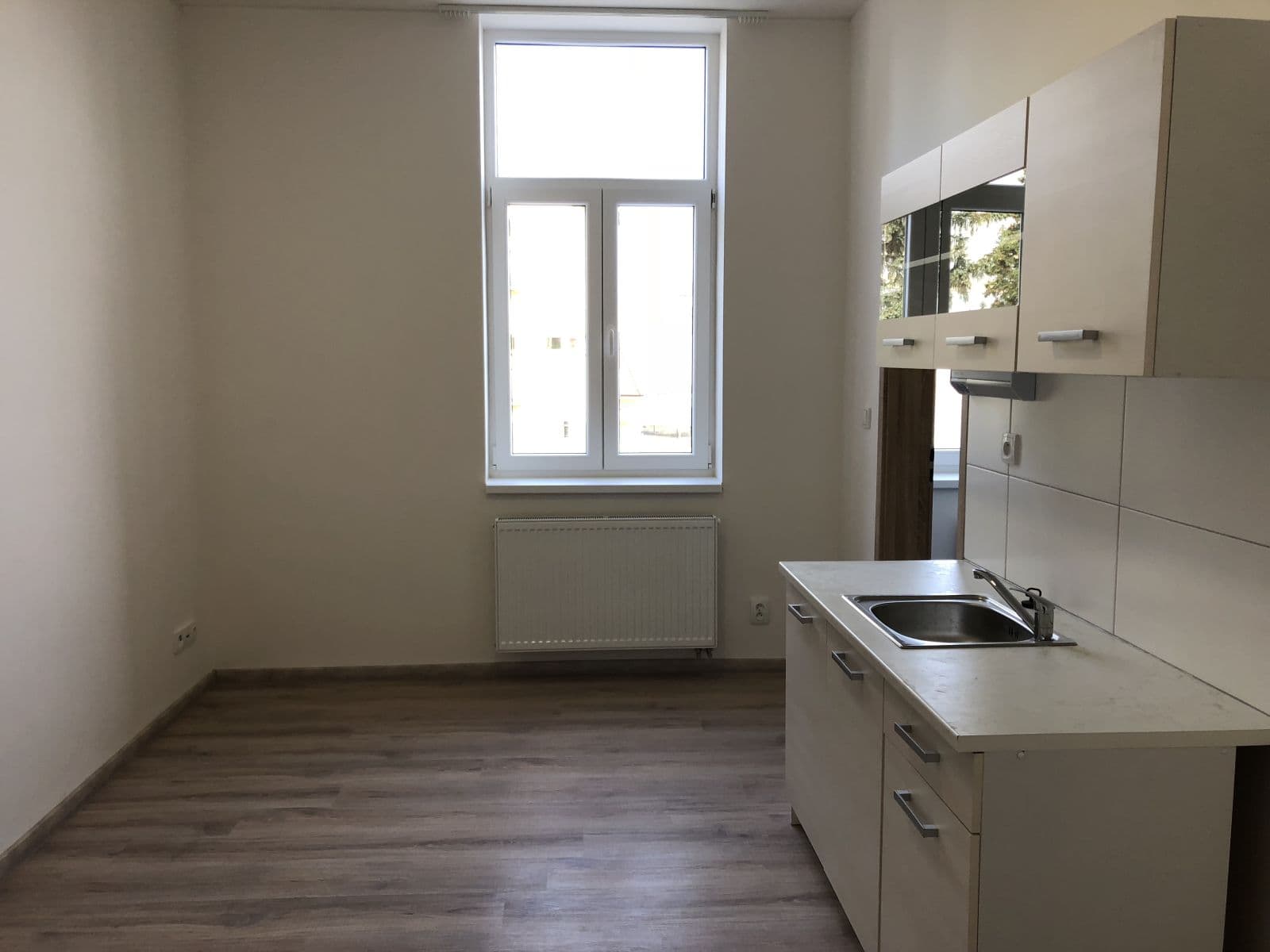 Prenájom bytu 1-izbový 18 m², Riegrovo náměstí, Poděbrady, Středočeský kraj Prenájom bytu 1-izbový 18 m², Riegrovo náměstí, Poděbrady, Středočeský kraj