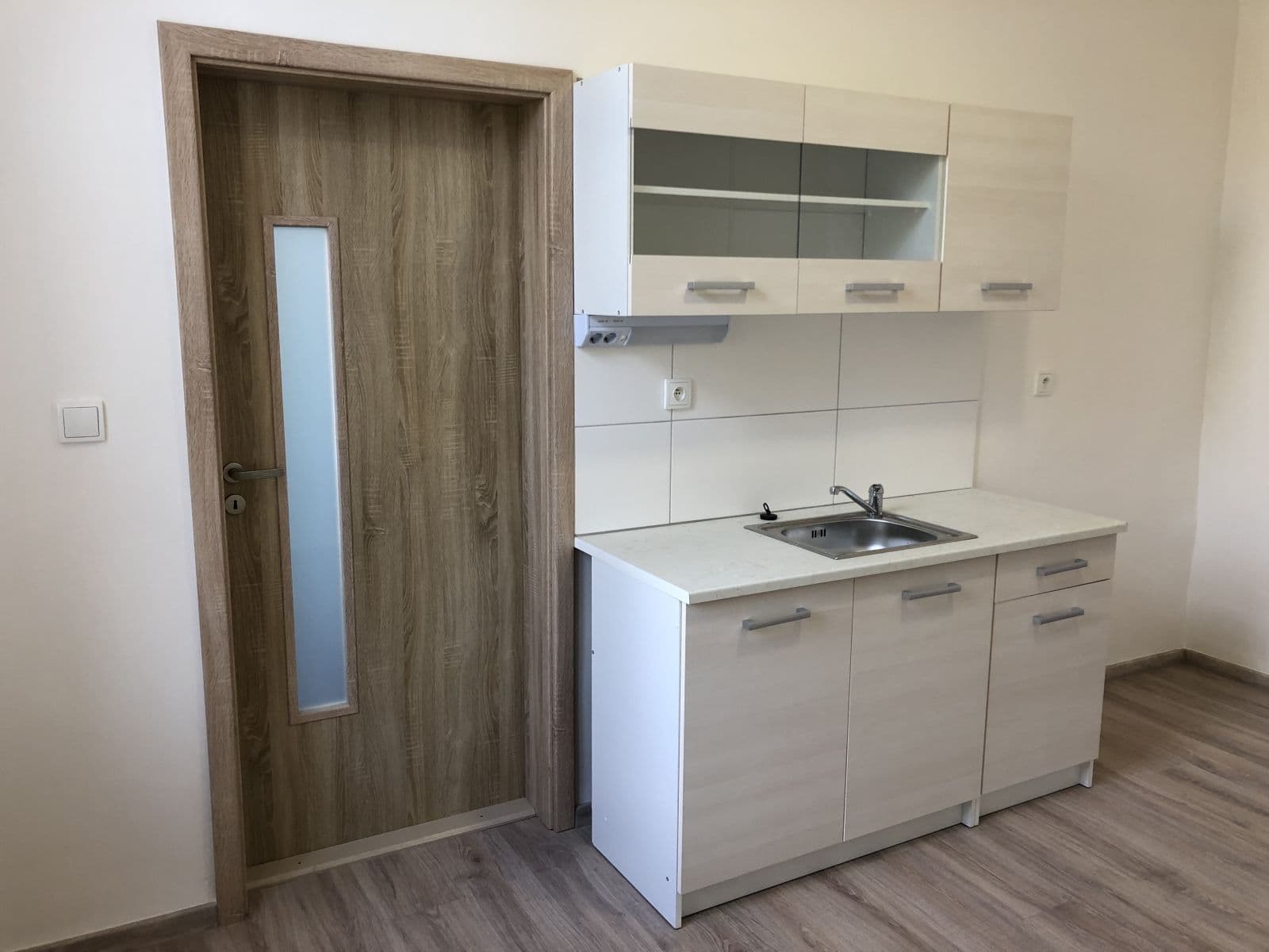 Prenájom bytu 1-izbový 18 m², Riegrovo náměstí, Poděbrady, Středočeský kraj Prenájom bytu 1-izbový 18 m², Riegrovo náměstí, Poděbrady, Středočeský kraj