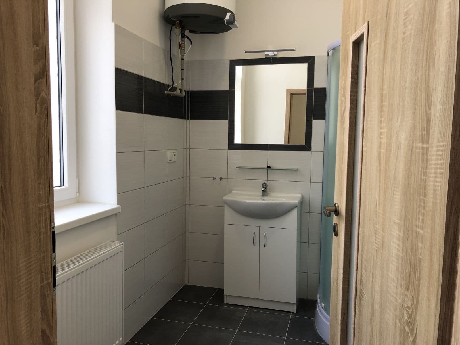 Prenájom bytu 1-izbový 18 m², Riegrovo náměstí, Poděbrady, Středočeský kraj Prenájom bytu 1-izbový 18 m², Riegrovo náměstí, Poděbrady, Středočeský kraj