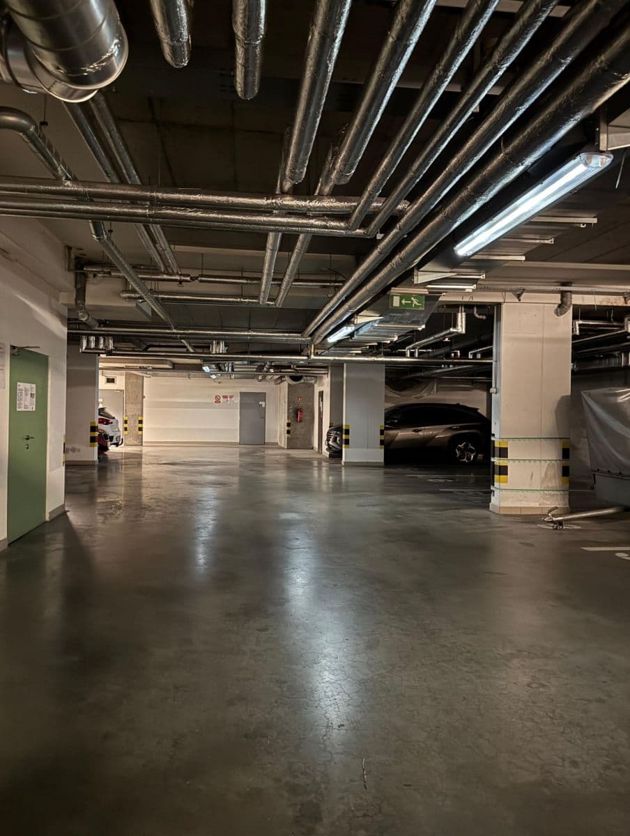 Prenájom garáže 18 m², Purkyňova, Brno, Jihomoravský kraj Prenájom garáže 18 m², Purkyňova, Brno, Jihomoravský kraj