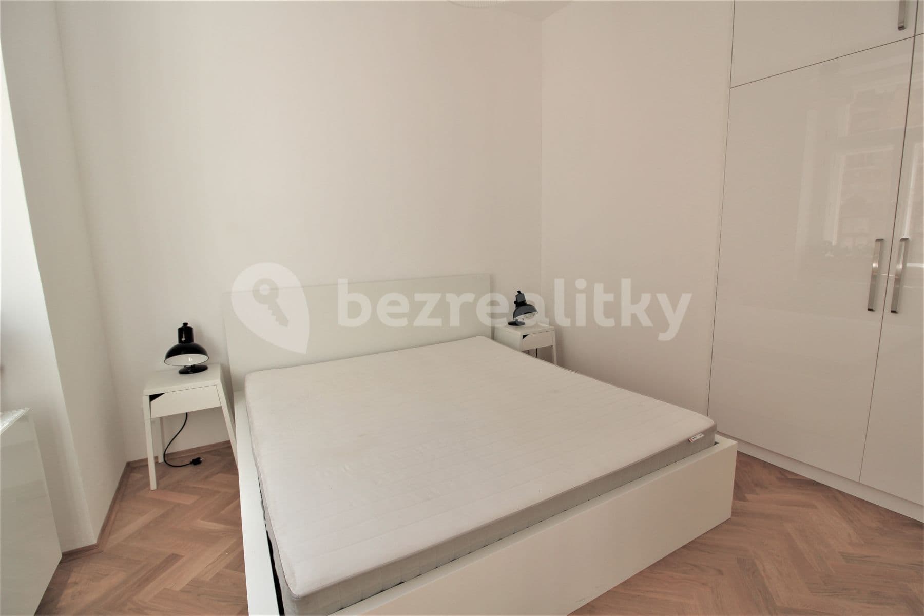 Prenájom bytu 2-izbový 47 m², Veverkova, Praha, Praha Prenájom bytu 2-izbový 47 m², Veverkova, Praha, Praha