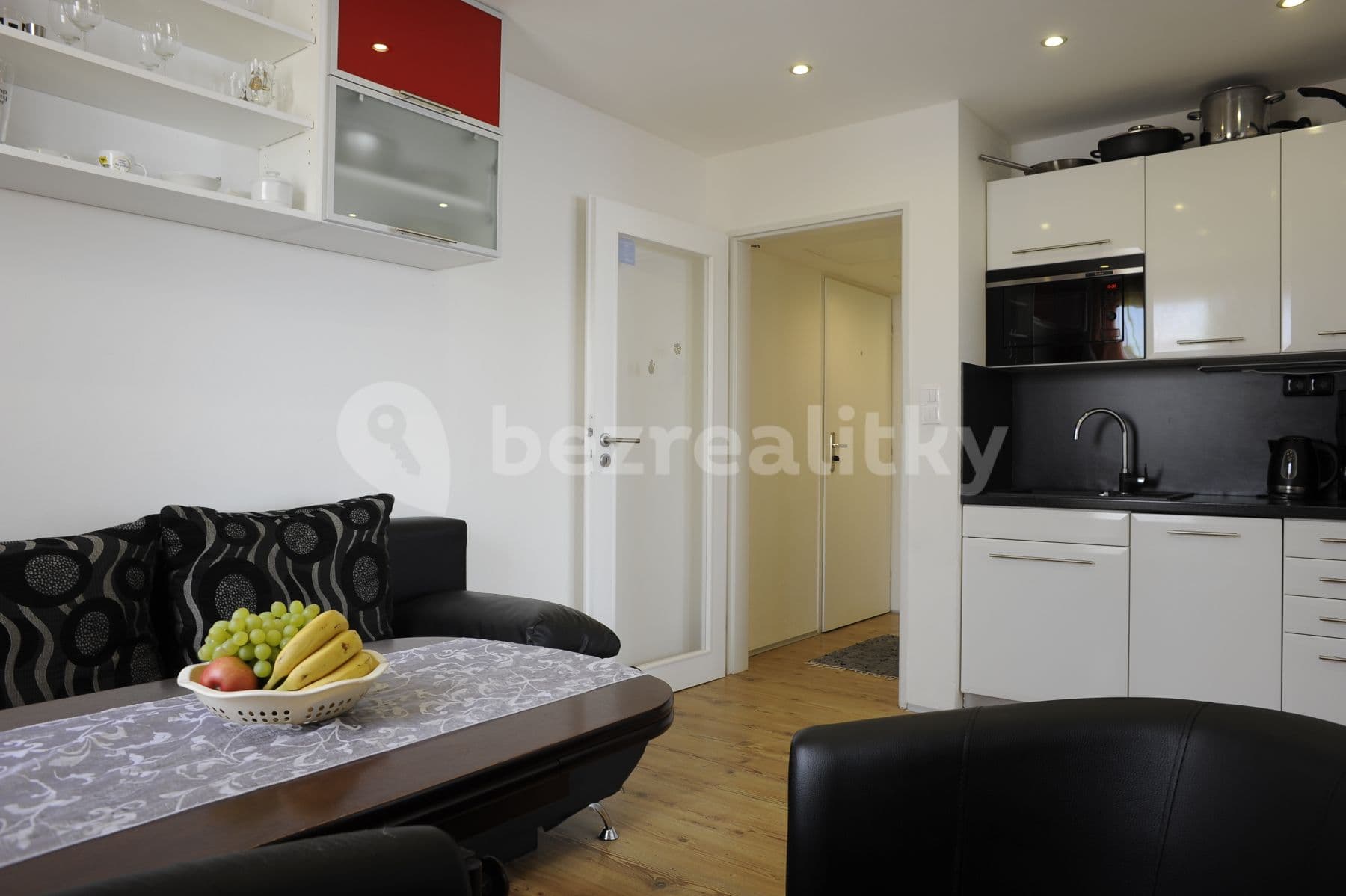 Prenájom bytu 3-izbový 42 m², Molákova, Praha, Praha Prenájom bytu 3-izbový 42 m², Molákova, Praha, Praha