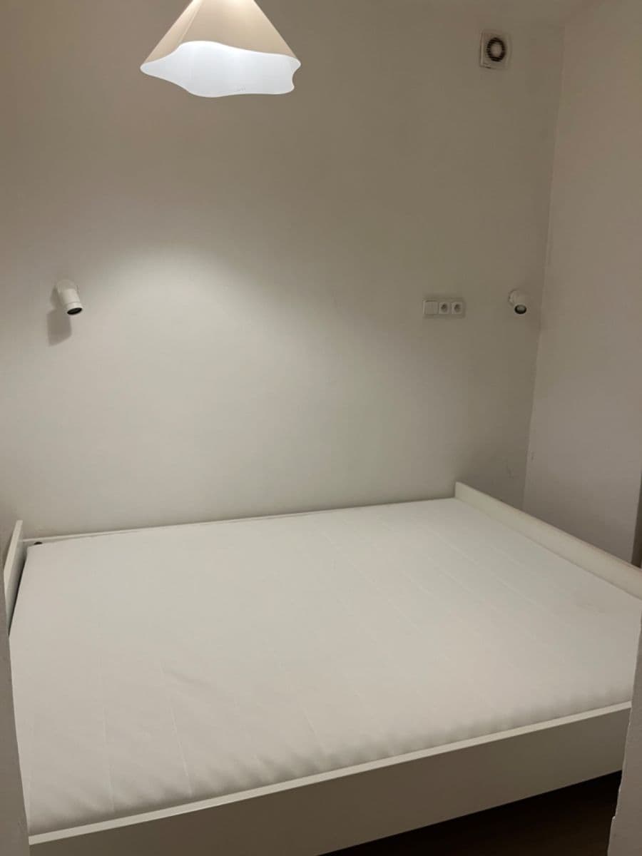 Prenájom bytu 2-izbový 41 m², Oldřichova, Praha, Praha Prenájom bytu 2-izbový 41 m², Oldřichova, Praha, Praha