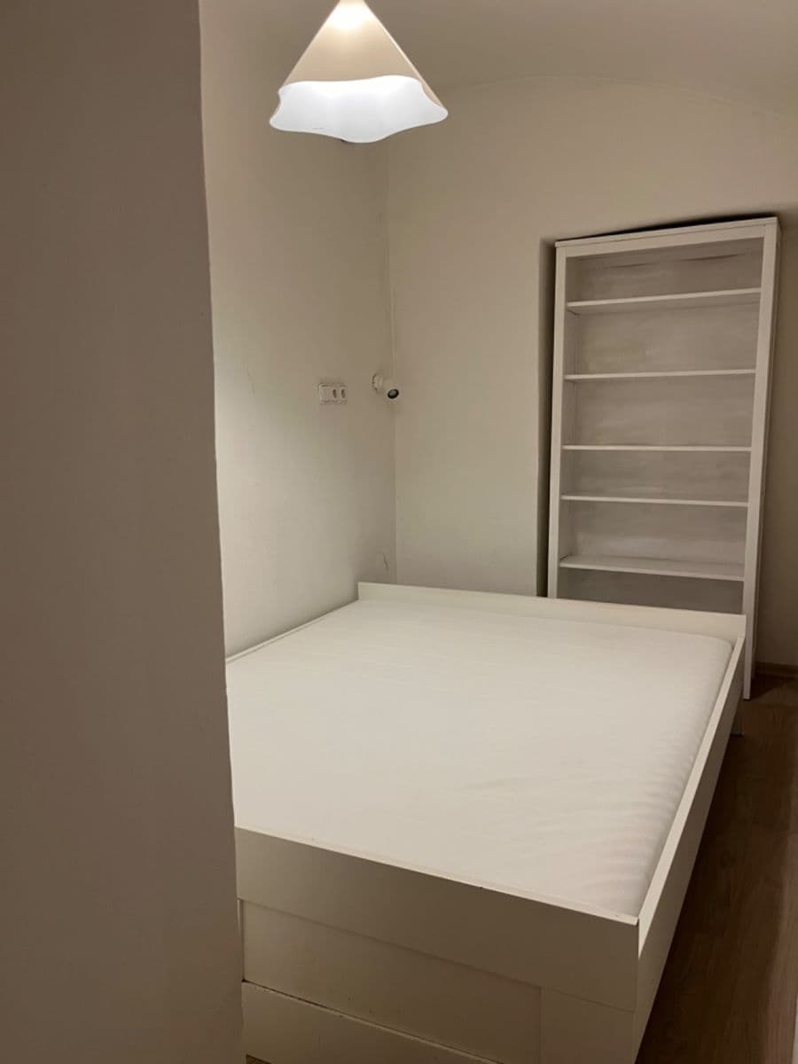 Prenájom bytu 2-izbový 41 m², Oldřichova, Praha, Praha Prenájom bytu 2-izbový 41 m², Oldřichova, Praha, Praha
