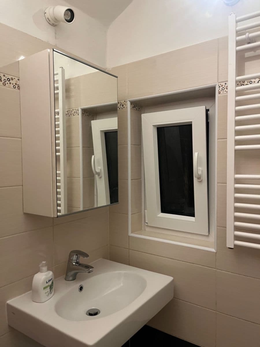 Prenájom bytu 2-izbový 41 m², Oldřichova, Praha, Praha Prenájom bytu 2-izbový 41 m², Oldřichova, Praha, Praha