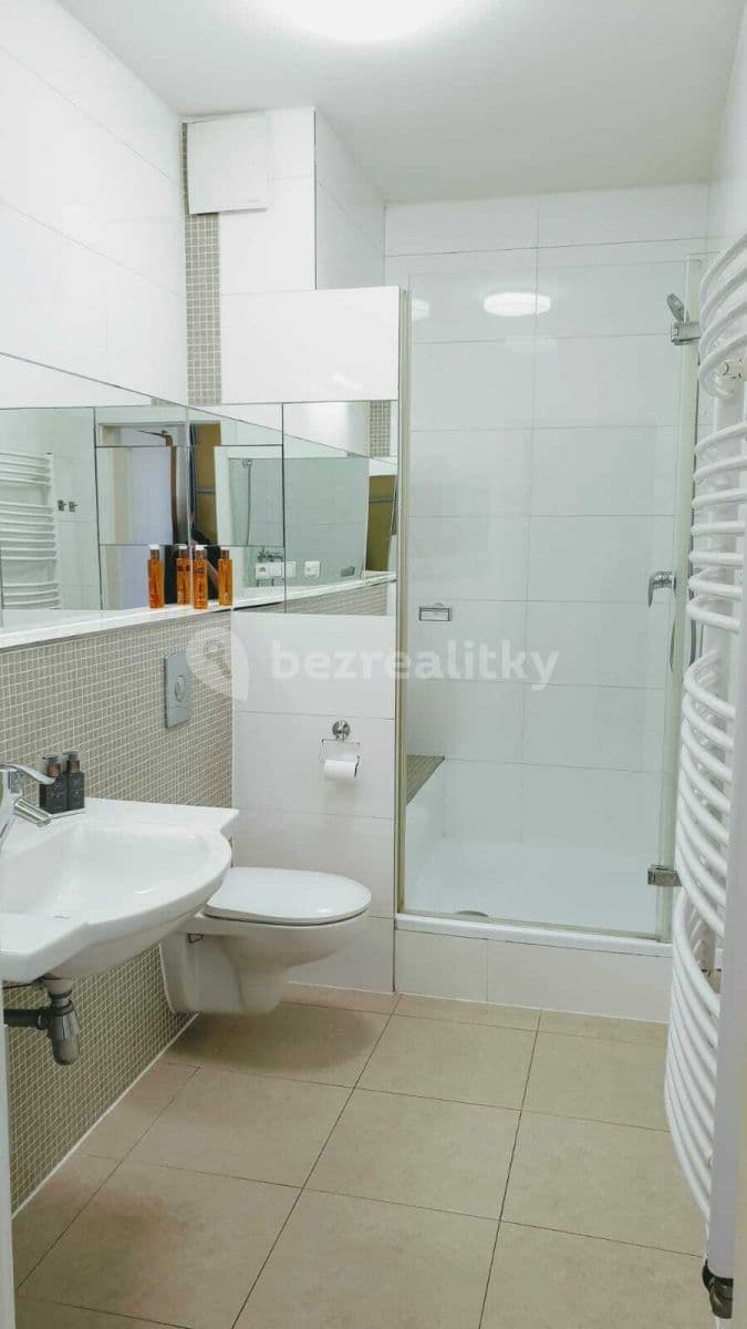 Prenájom bytu 2-izbový 58 m², Praha, Praha Prenájom bytu 2-izbový 58 m², Praha, Praha