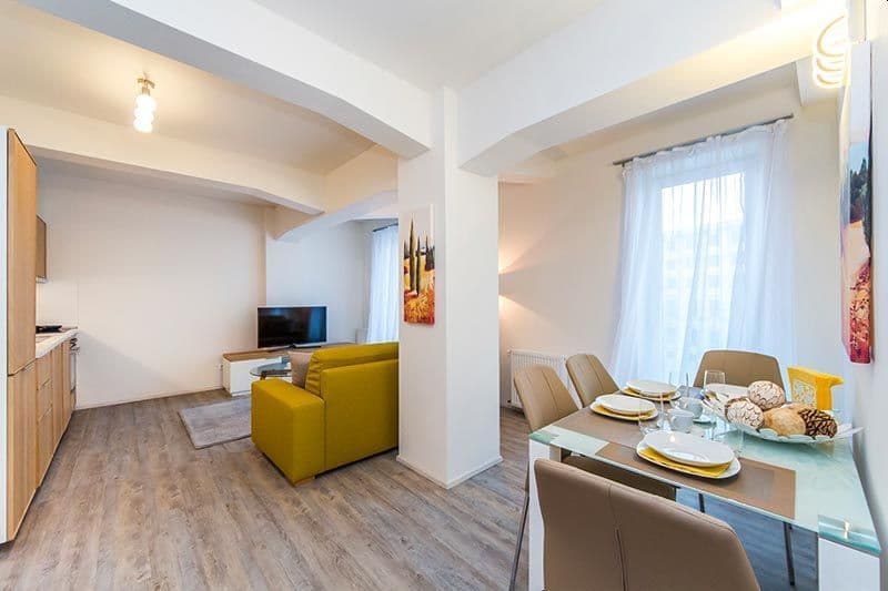Prenájom bytu 1-izbový 37 m², Jankovcova, Praha, Praha Prenájom bytu 1-izbový 37 m², Jankovcova, Praha, Praha