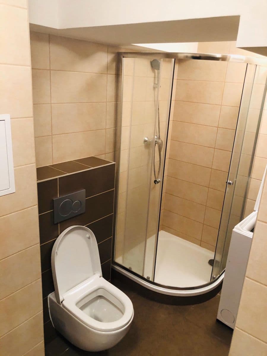 Prenájom bytu 1-izbový 37 m², Jankovcova, Praha, Praha Prenájom bytu 1-izbový 37 m², Jankovcova, Praha, Praha