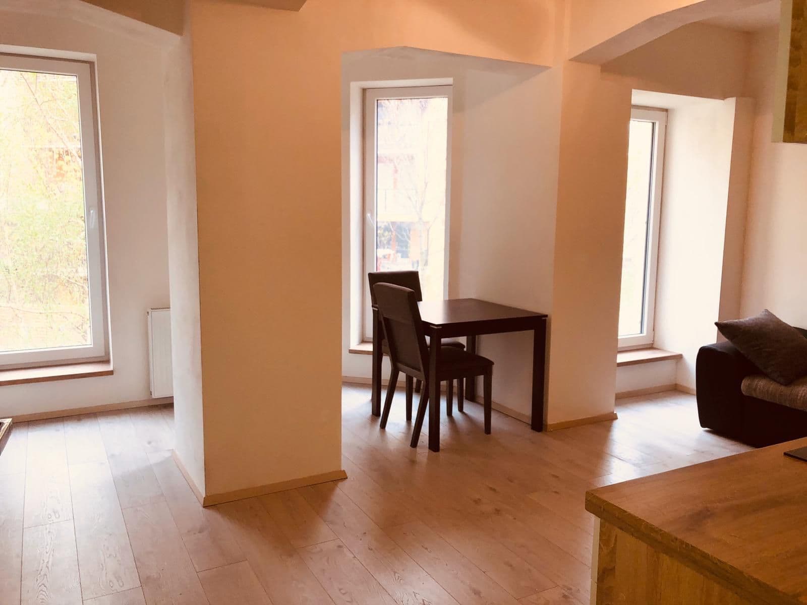 Prenájom bytu 1-izbový 37 m², Jankovcova, Praha, Praha Prenájom bytu 1-izbový 37 m², Jankovcova, Praha, Praha