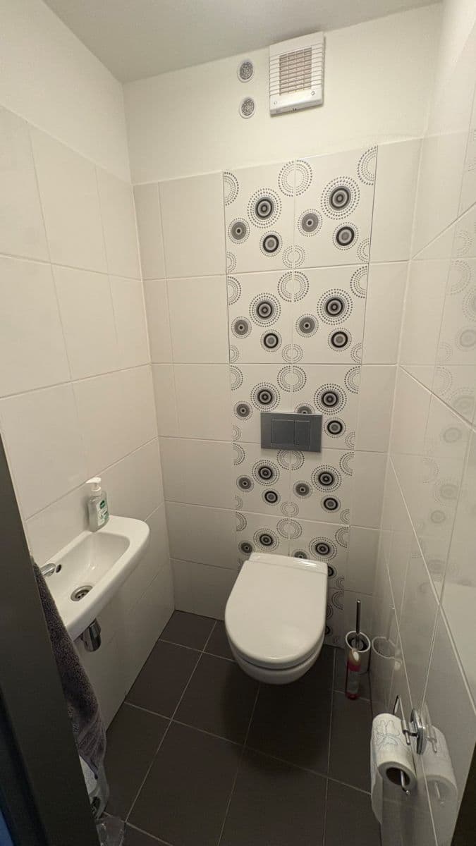 Prenájom bytu 2-izbový 56 m², Na Chodovci, Praha, Praha Prenájom bytu 2-izbový 56 m², Na Chodovci, Praha, Praha