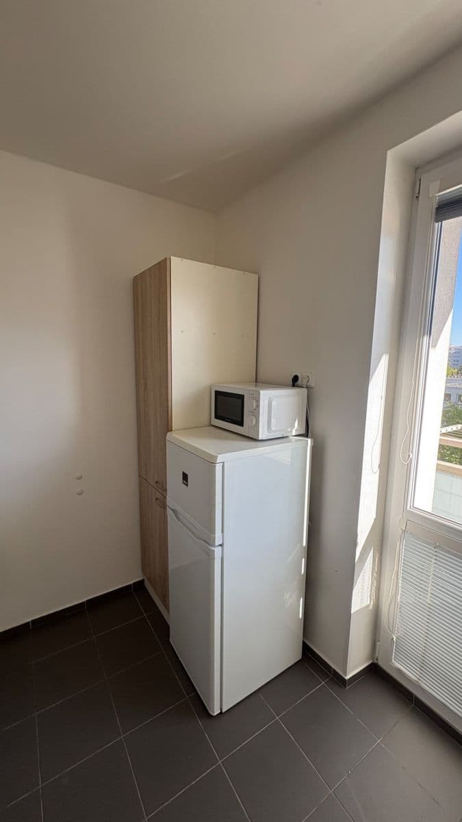 Prenájom bytu 2-izbový 56 m², Na Chodovci, Praha, Praha Prenájom bytu 2-izbový 56 m², Na Chodovci, Praha, Praha