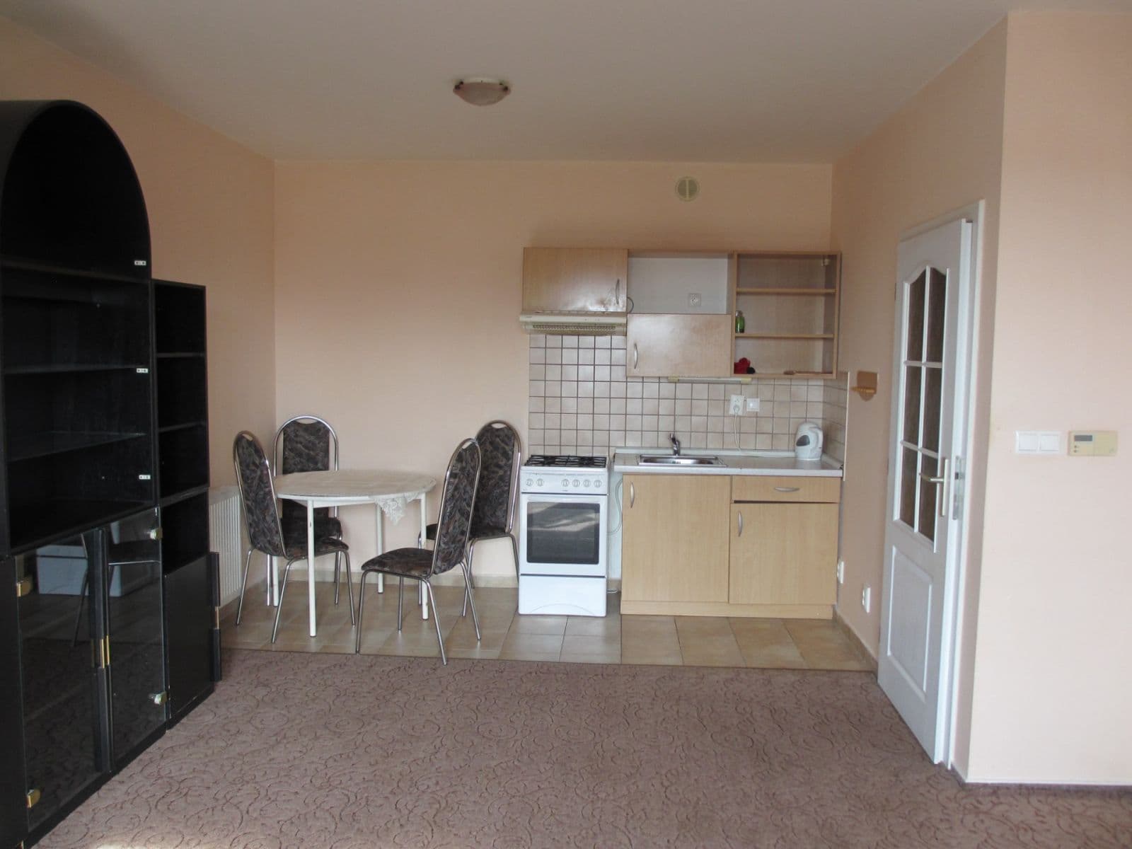 Prenájom bytu 2-izbový 50 m², Kotíkovská, Plzeň, Plzeňský kraj Prenájom bytu 2-izbový 50 m², Kotíkovská, Plzeň, Plzeňský kraj