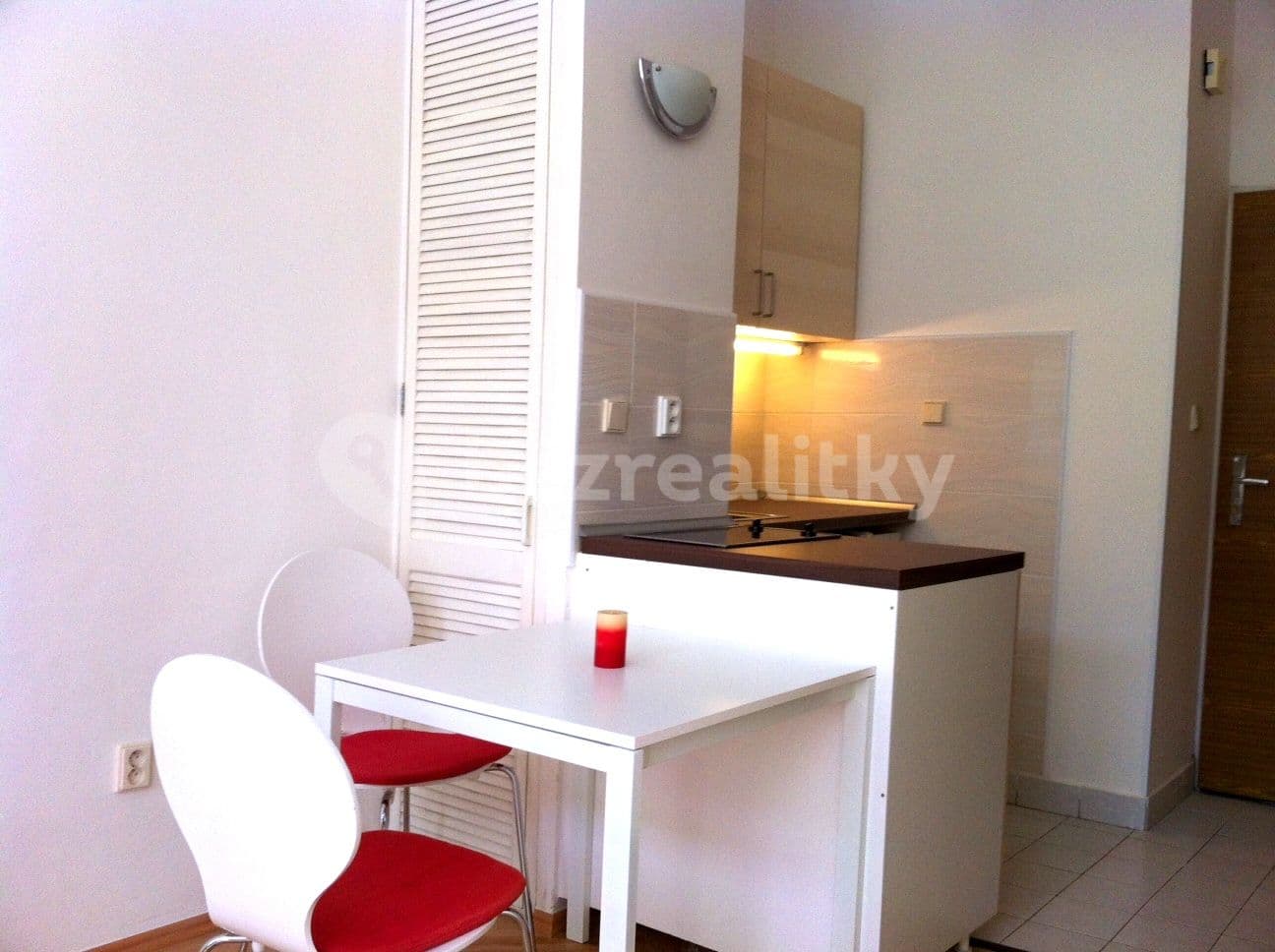 Prenájom bytu 1-izbový 26 m², Slezská, Praha, Praha Prenájom bytu 1-izbový 26 m², Slezská, Praha, Praha