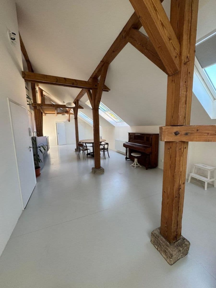 Prenájom bytu 2-izbový 85 m², Jeronýmova, Praha, Praha Prenájom bytu 2-izbový 85 m², Jeronýmova, Praha, Praha