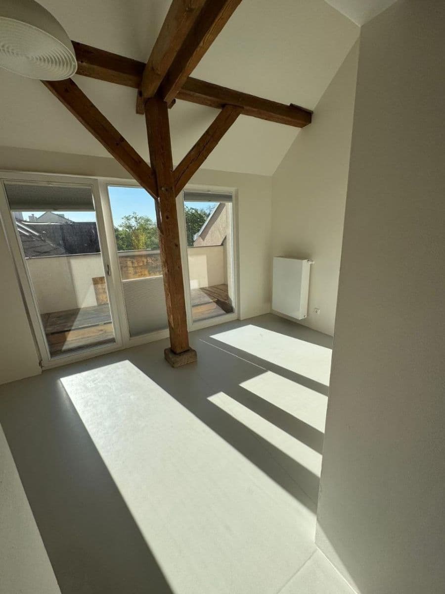 Prenájom bytu 2-izbový 85 m², Jeronýmova, Praha, Praha Prenájom bytu 2-izbový 85 m², Jeronýmova, Praha, Praha