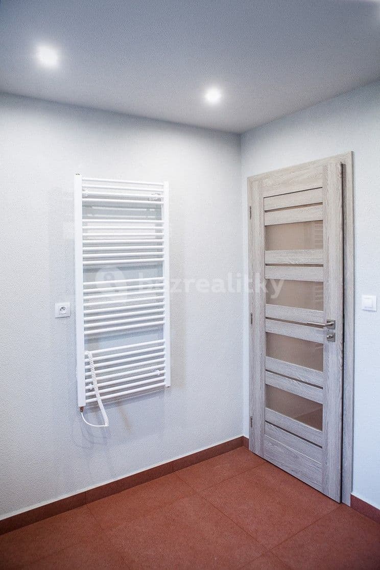 Prenájom bytu 2-izbový 51 m², Vrchlického, Jihlava, Kraj Vysočina Prenájom bytu 2-izbový 51 m², Vrchlického, Jihlava, Kraj Vysočina