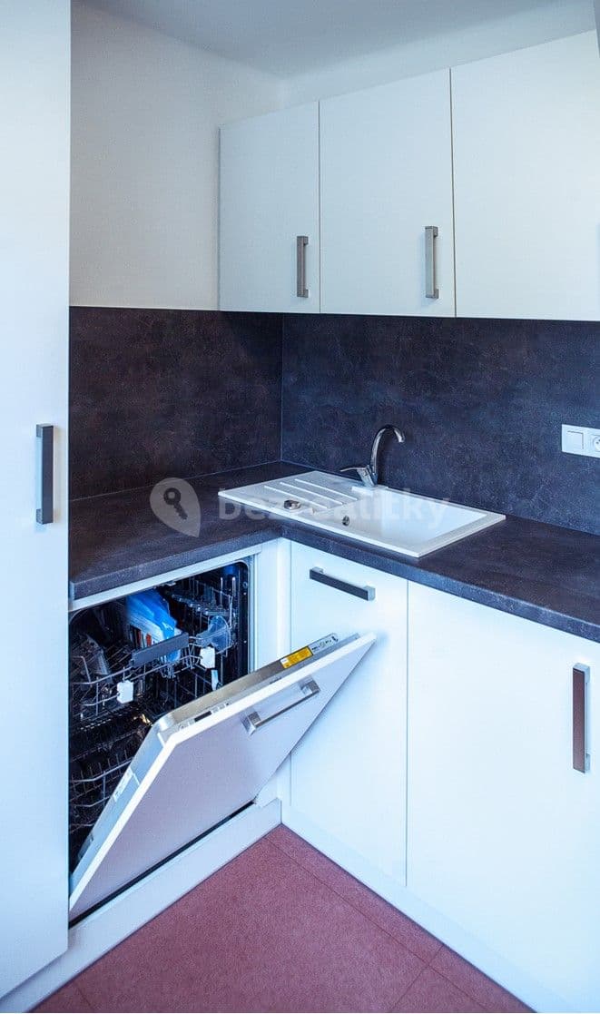 Prenájom bytu 2-izbový 51 m², Vrchlického, Jihlava, Kraj Vysočina Prenájom bytu 2-izbový 51 m², Vrchlického, Jihlava, Kraj Vysočina