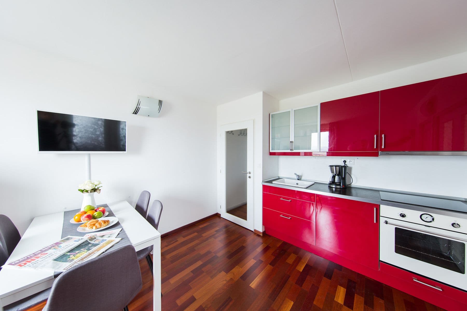 Prenájom bytu 3-izbový 52 m², Molákova, Praha, Praha Prenájom bytu 3-izbový 52 m², Molákova, Praha, Praha