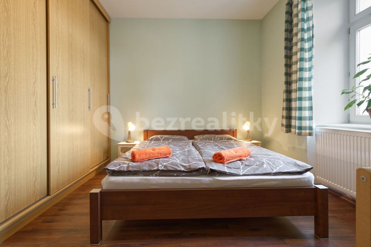 Prenájom bytu 3-izbový 60 m², Náměstí, Kašperské Hory, Plzeňský kraj Prenájom bytu 3-izbový 60 m², Náměstí, Kašperské Hory, Plzeňský kraj