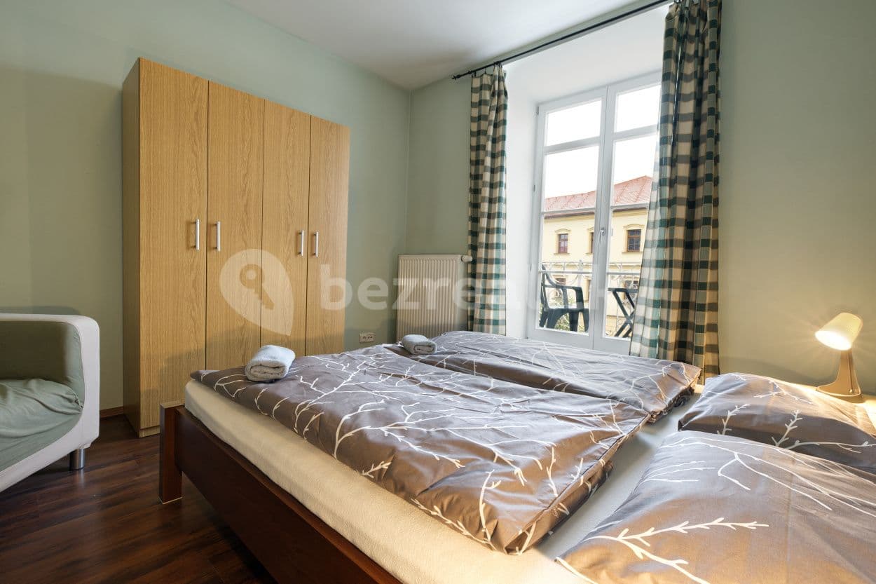 Prenájom bytu 3-izbový 60 m², Náměstí, Kašperské Hory, Plzeňský kraj Prenájom bytu 3-izbový 60 m², Náměstí, Kašperské Hory, Plzeňský kraj