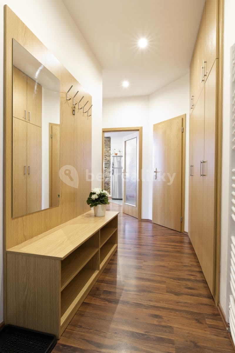 Prenájom bytu 3-izbový 60 m², Náměstí, Kašperské Hory, Plzeňský kraj Prenájom bytu 3-izbový 60 m², Náměstí, Kašperské Hory, Plzeňský kraj