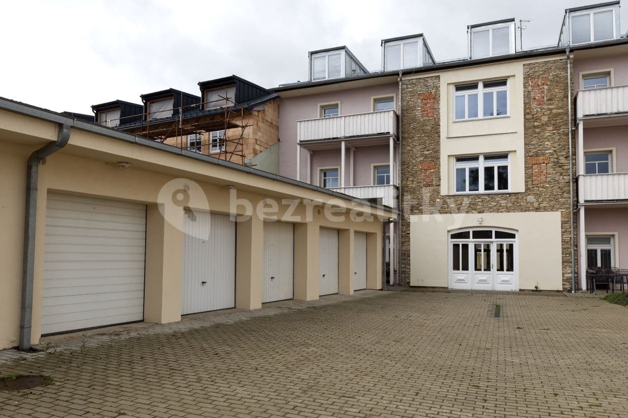 Prenájom bytu 3-izbový 60 m², Náměstí, Kašperské Hory, Plzeňský kraj Prenájom bytu 3-izbový 60 m², Náměstí, Kašperské Hory, Plzeňský kraj