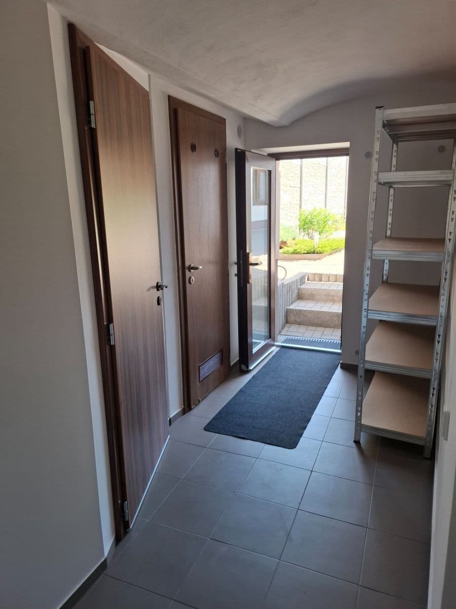 Prenájom bytu 2-izbový 35 m², Na Návsi, Čestlice, Středočeský kraj Prenájom bytu 2-izbový 35 m², Na Návsi, Čestlice, Středočeský kraj