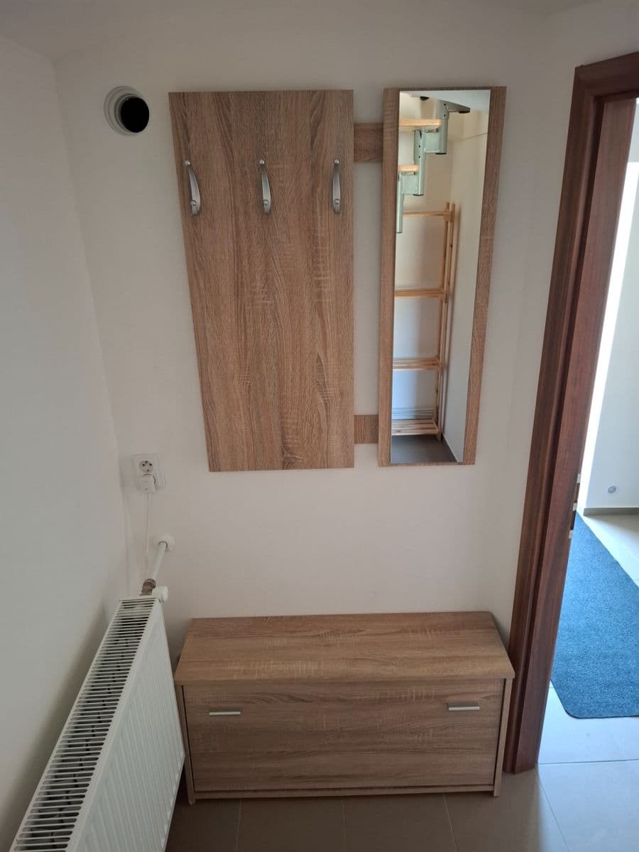 Prenájom bytu 2-izbový 35 m², Na Návsi, Čestlice, Středočeský kraj Prenájom bytu 2-izbový 35 m², Na Návsi, Čestlice, Středočeský kraj