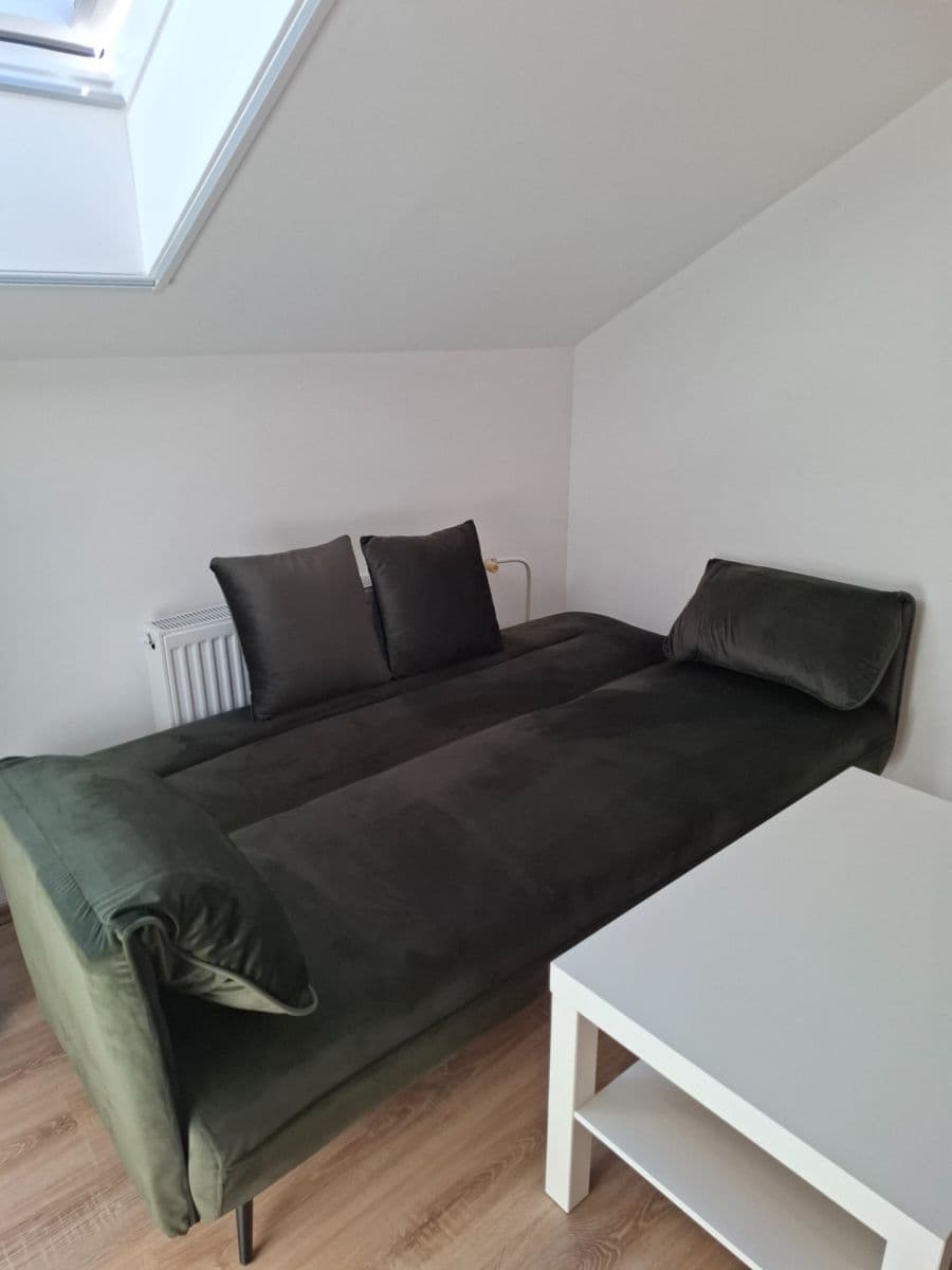 Prenájom bytu 2-izbový 35 m², Na Návsi, Čestlice, Středočeský kraj Prenájom bytu 2-izbový 35 m², Na Návsi, Čestlice, Středočeský kraj